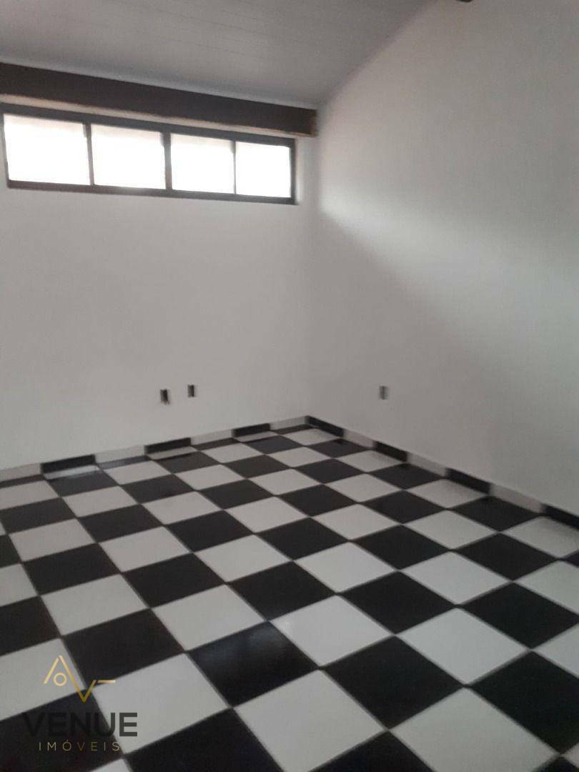 Sobrado à venda com 2 quartos, 200m² - Foto 11