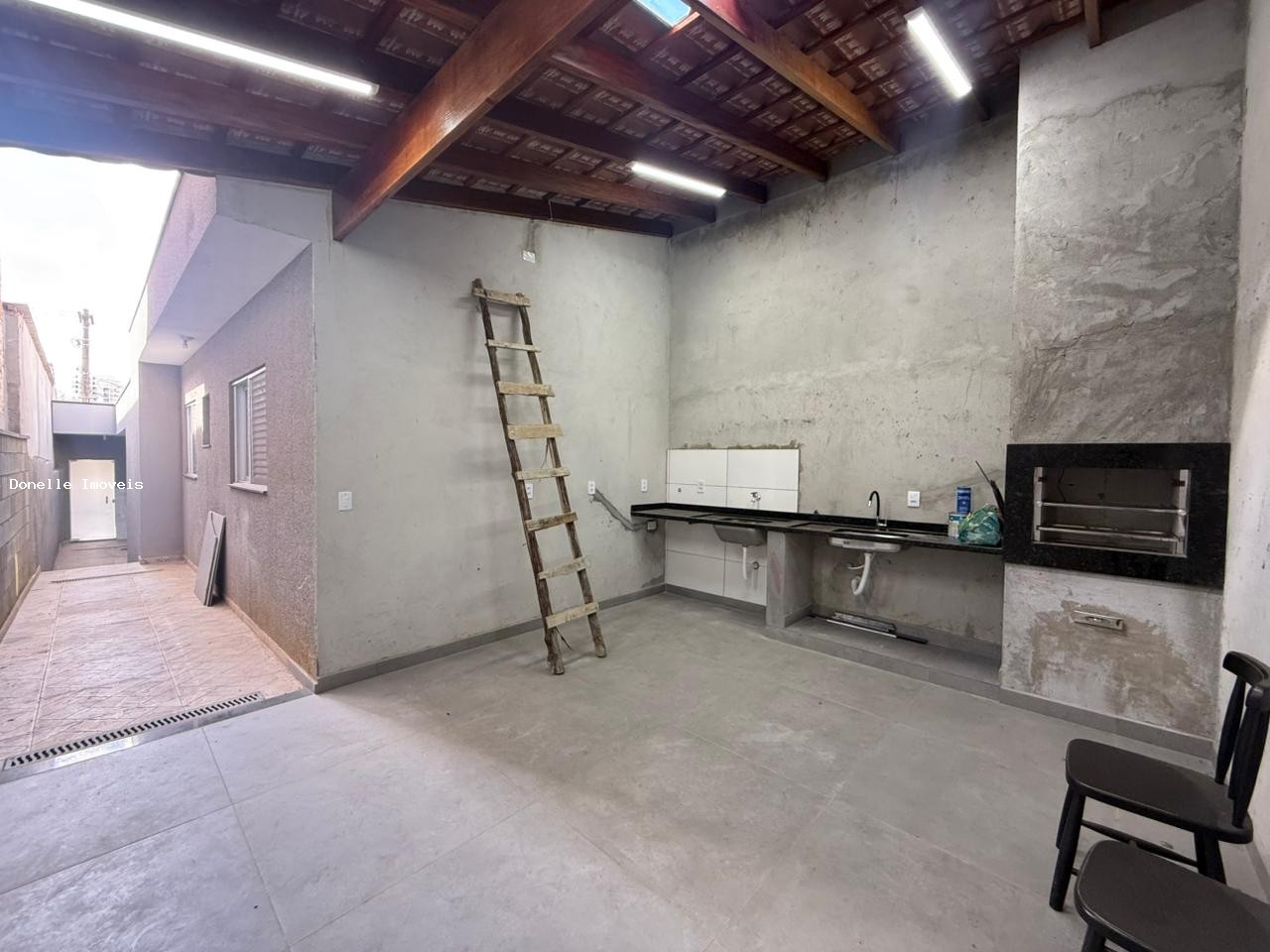 Casa para alugar com 3 quartos, 90m² - Foto 5