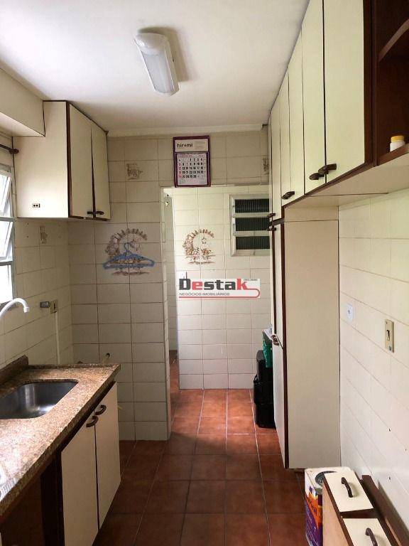 Apartamento à venda com 2 quartos, 56m² - Foto 11