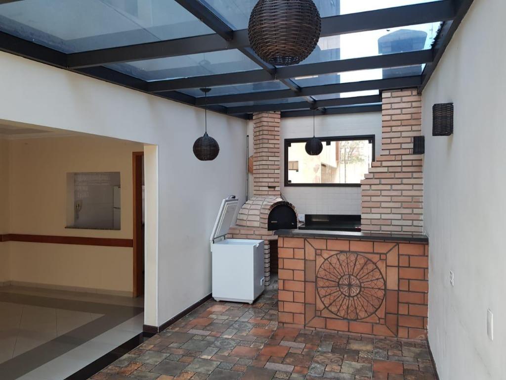 Apartamento à venda com 2 quartos, 64m² - Foto 2