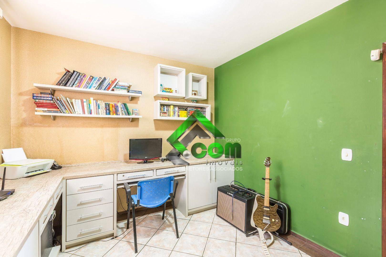 Casa à venda com 4 quartos, 270m² - Foto 11