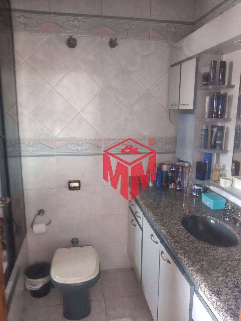 Sobrado à venda com 3 quartos, 225m² - Foto 9