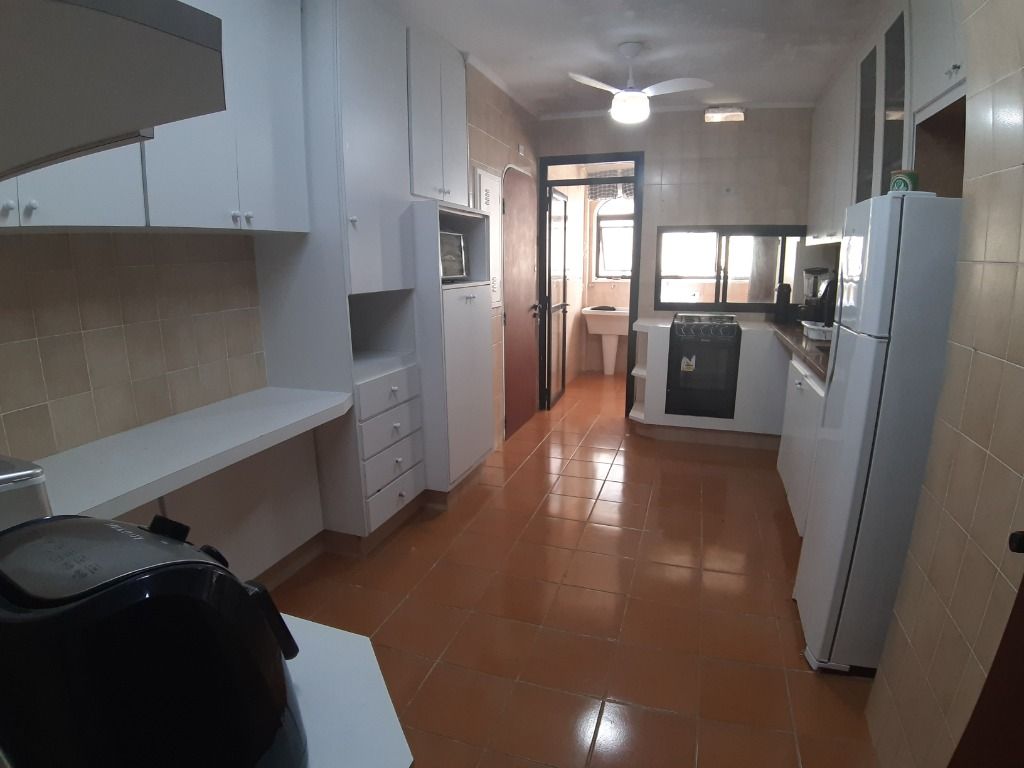 Apartamento à venda com 3 quartos, 140m² - Foto 13