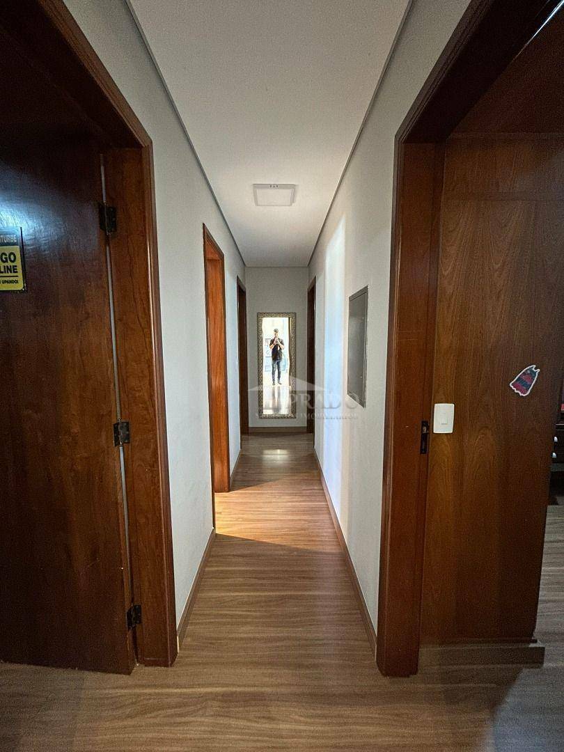 Apartamento para alugar com 4 quartos, 128m² - Foto 23