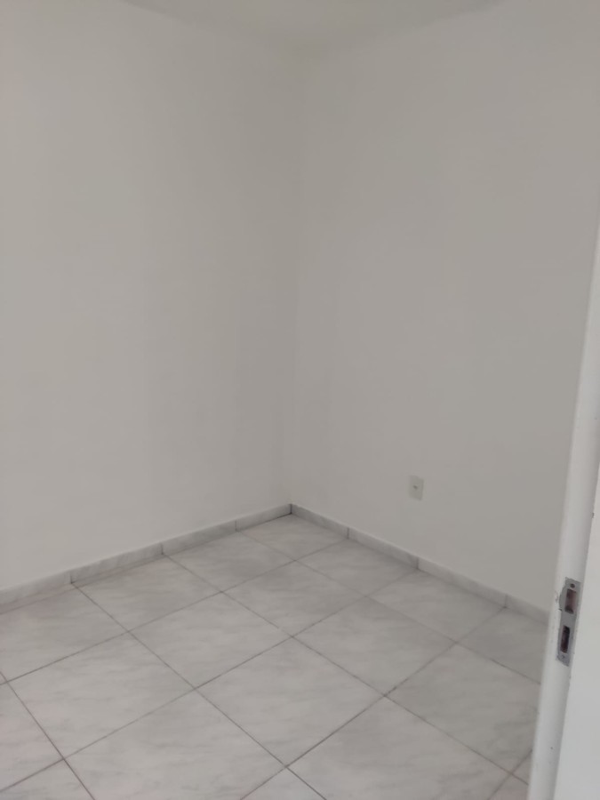 Casa à venda com 3 quartos, 50m² - Foto 11