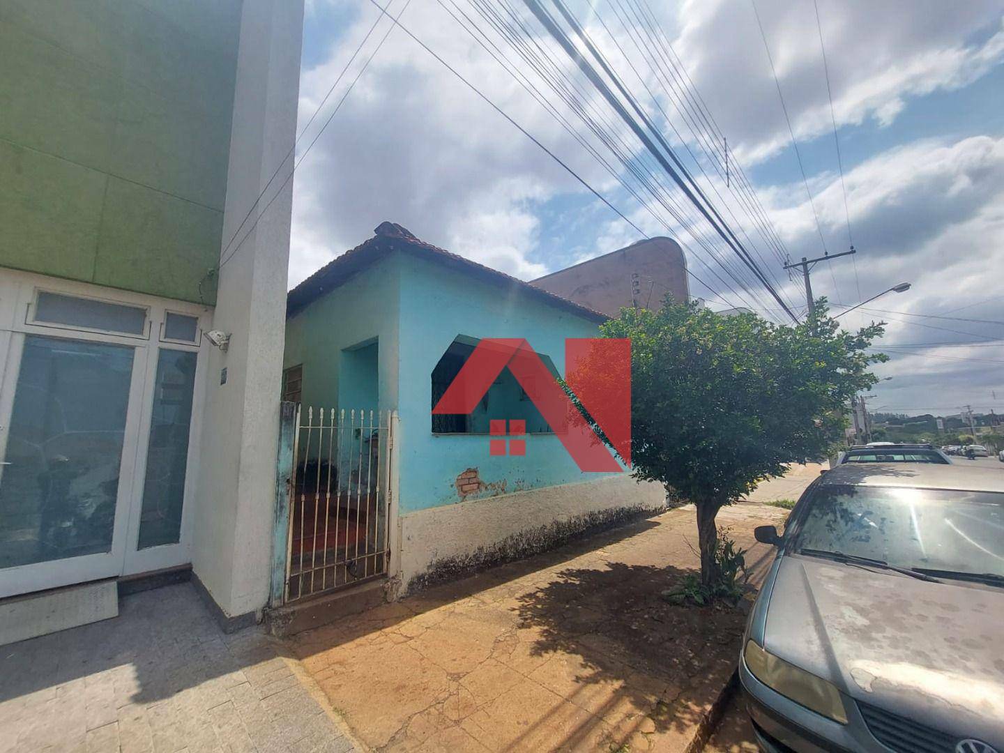 Casa à venda com 2 quartos, 100m² - Foto 2