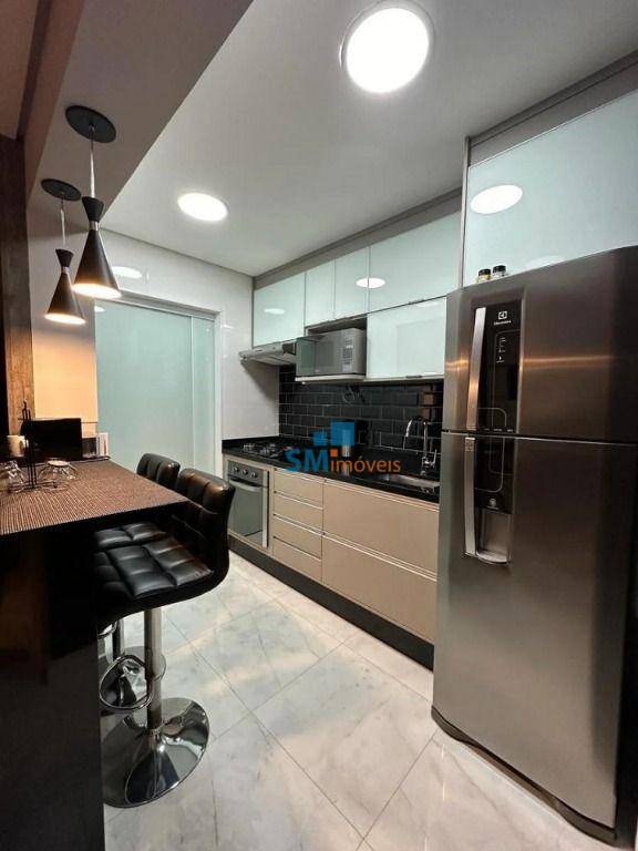 Apartamento à venda com 2 quartos, 63m² - Foto 1