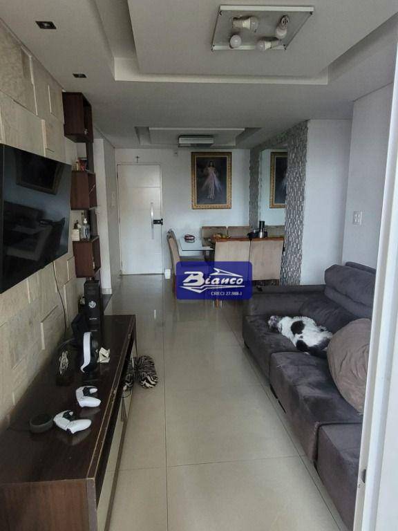 Apartamento à venda com 3 quartos, 83m² - Foto 2