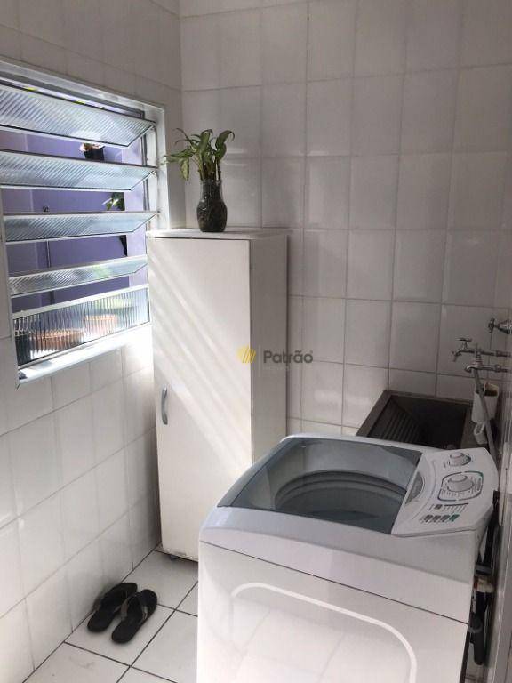 Sobrado à venda com 3 quartos, 170m² - Foto 2