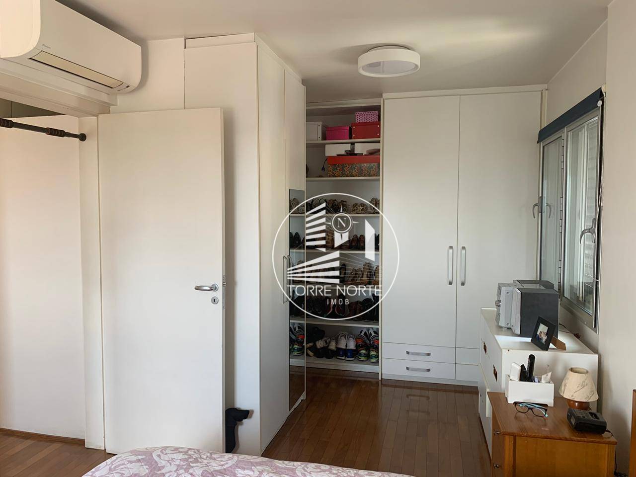 Apartamento à venda com 2 quartos, 75m² - Foto 13