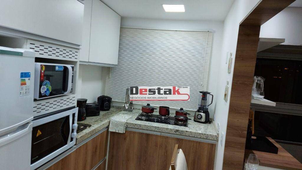 Apartamento à venda com 2 quartos, 64m² - Foto 13