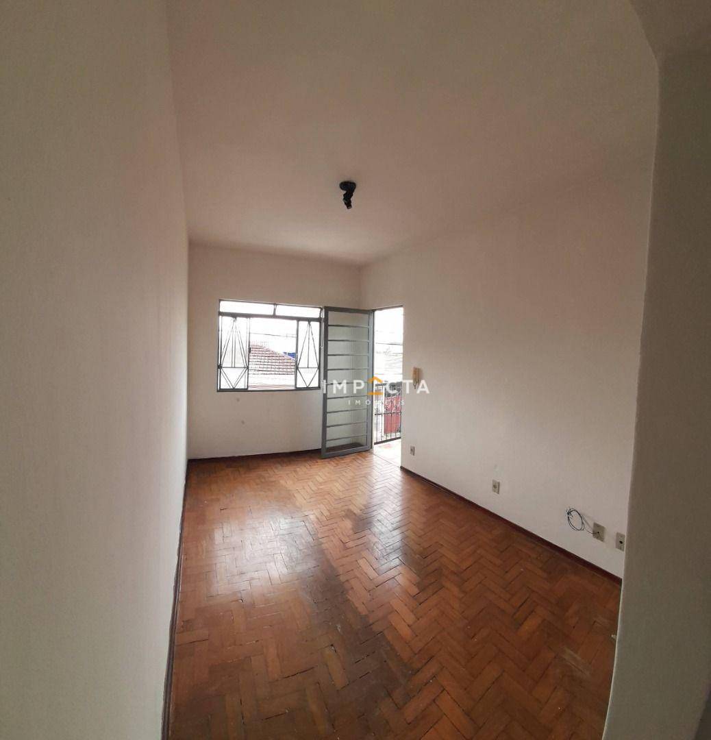 Casa à venda com 2 quartos, 65m² - Foto 2