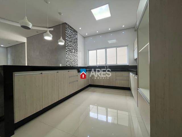 Casa à venda com 4 quartos, 301m² - Foto 19