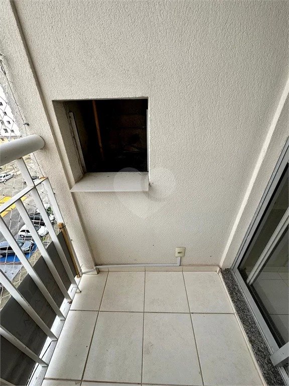 Apartamento à venda com 2 quartos, 57m² - Foto 2