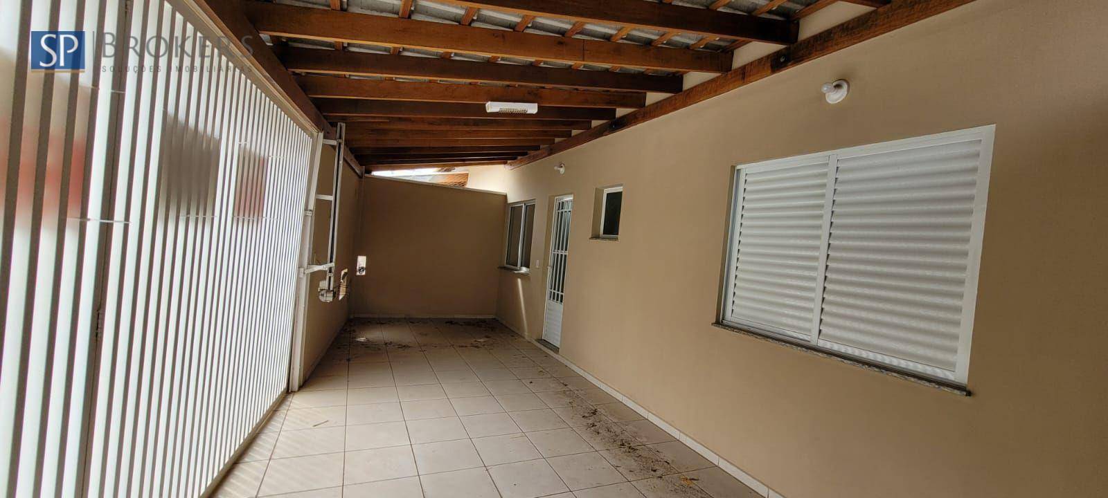 Casa à venda com 2 quartos, 110m² - Foto 2