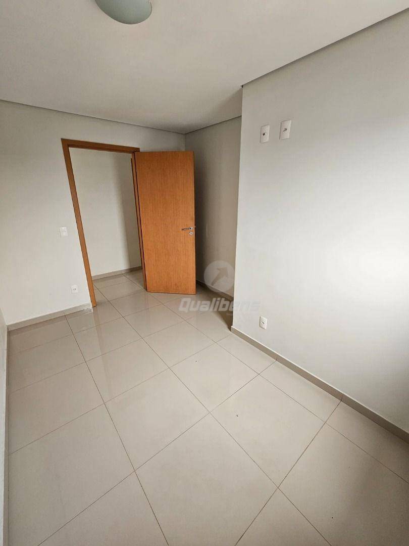 Apartamento para alugar com 3 quartos, 76m² - Foto 7