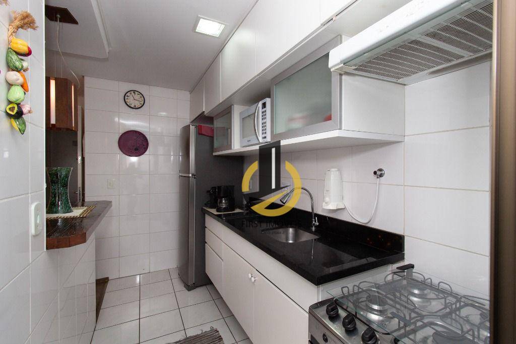 Apartamento à venda com 2 quartos, 58m² - Foto 7