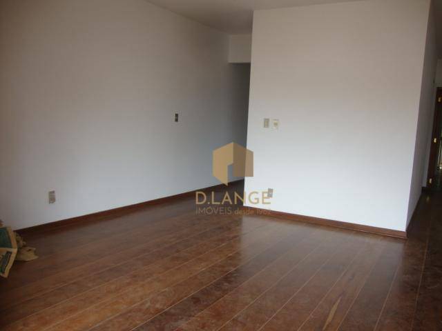 Apartamento à venda com 4 quartos, 236m² - Foto 3