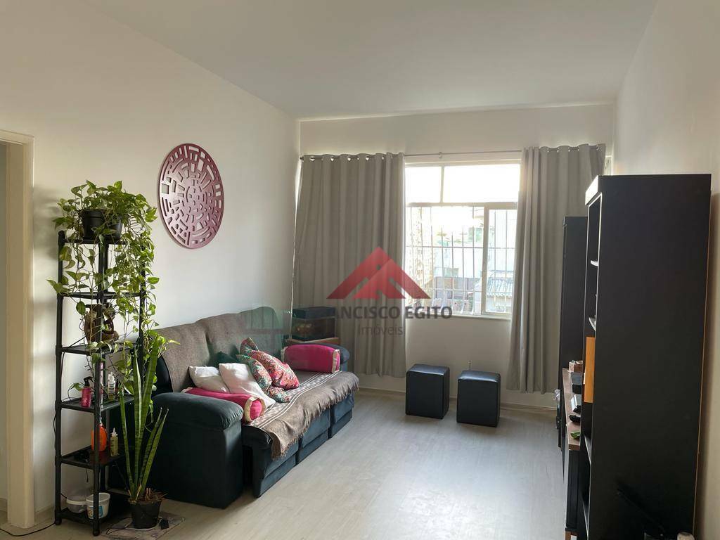 Apartamento à venda com 2 quartos, 100m² - Foto 2