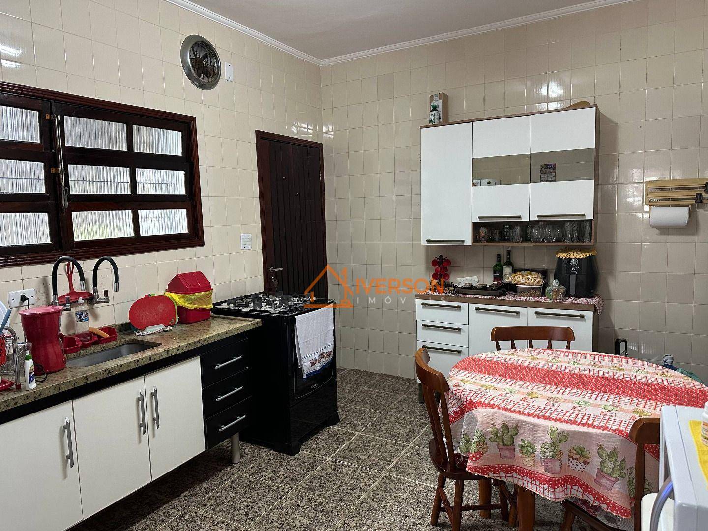 Casa, 3 quartos, 98 m² - Foto 4