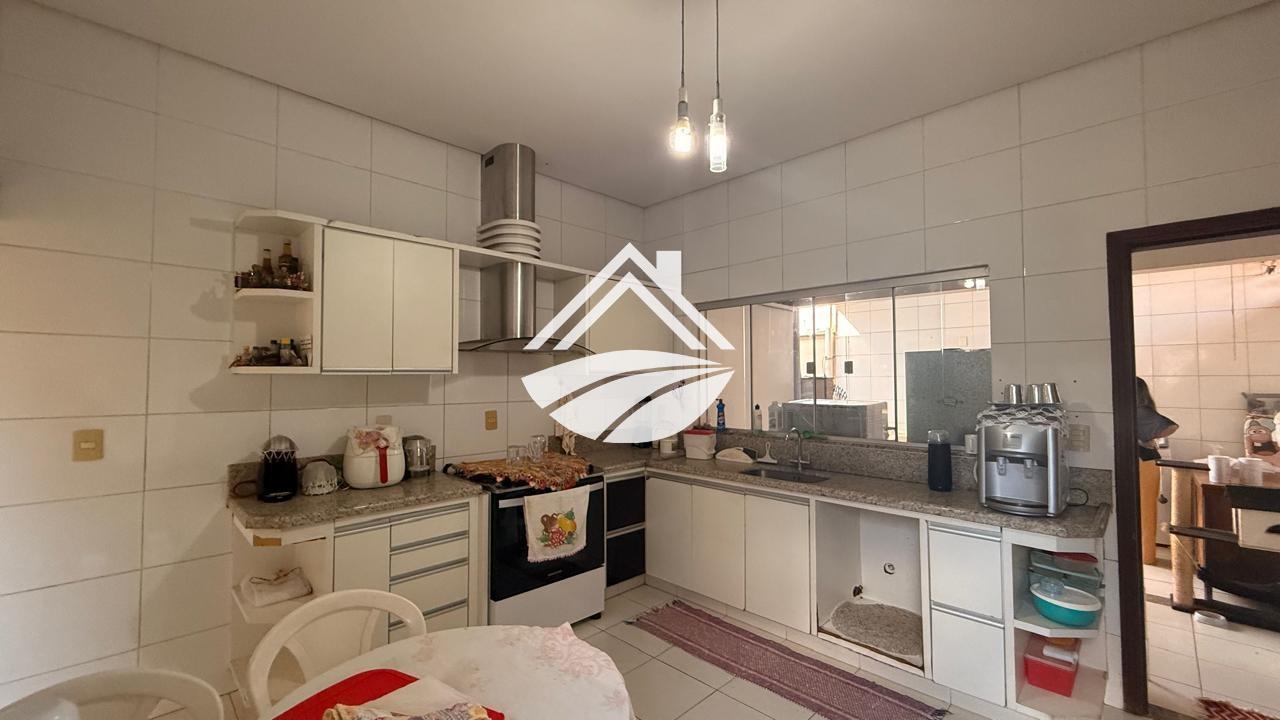 Casa à venda com 4 quartos, 372m² - Foto 22