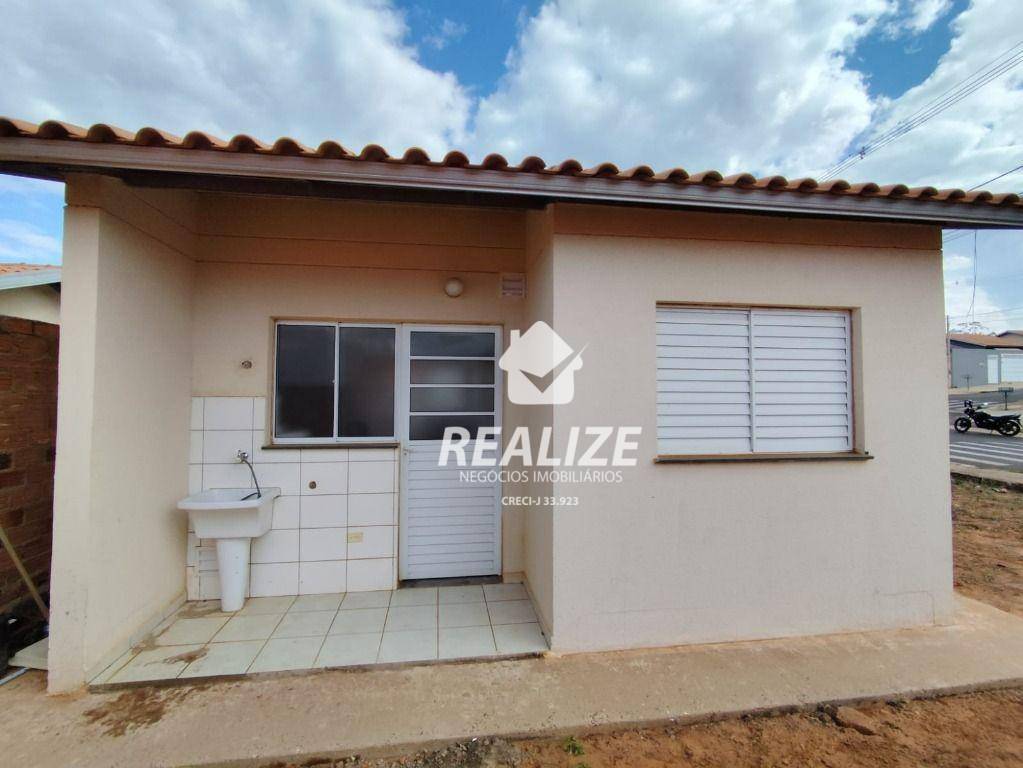 Casa à venda com 2 quartos, 45m² - Foto 7