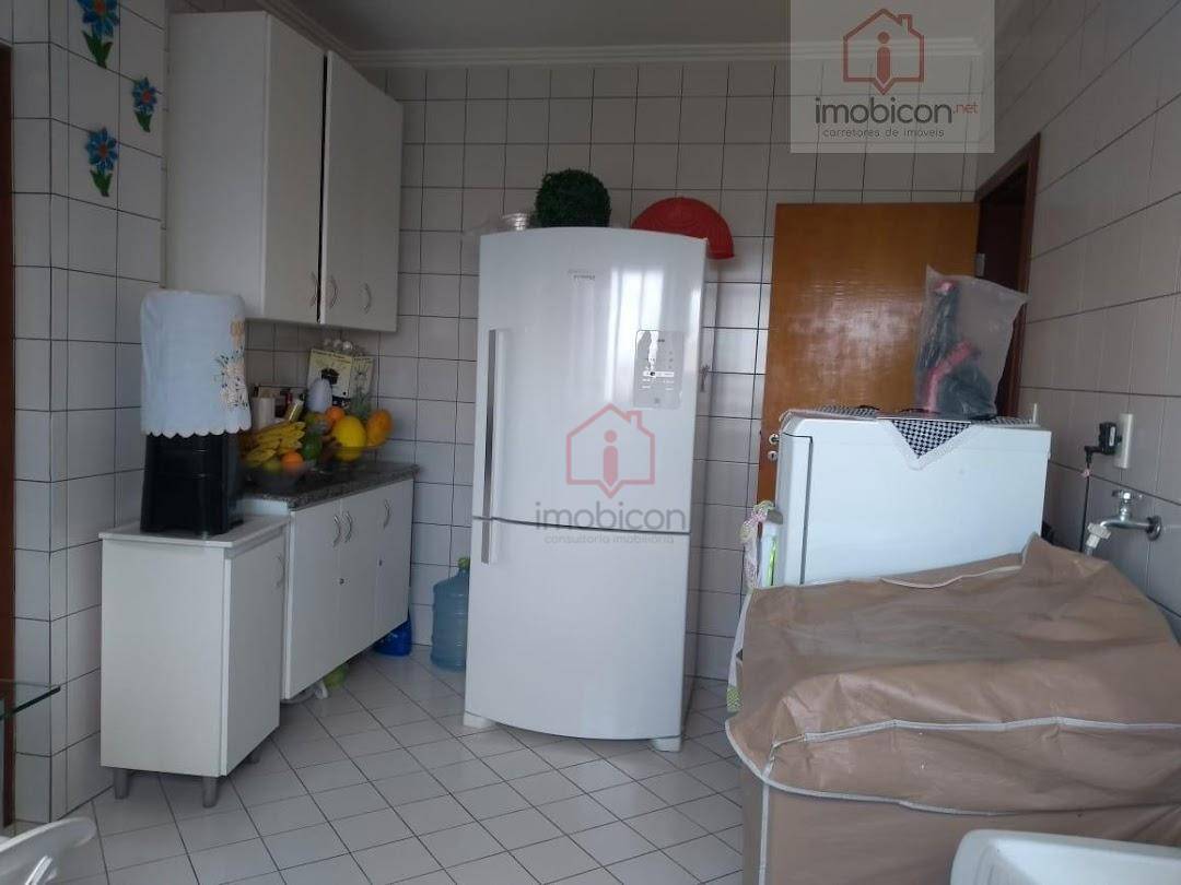 Apartamento à venda com 3 quartos, 150m² - Foto 21