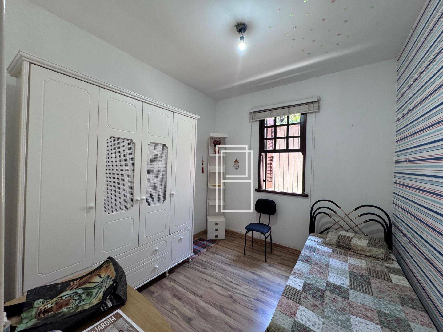 Casa à venda com 5 quartos, 280m² - Foto 12