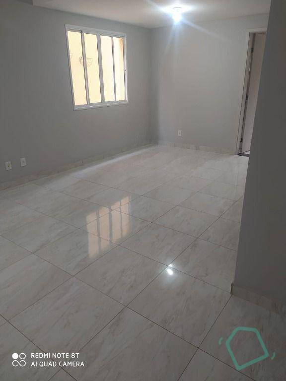 Casa de Condomínio para alugar com 3 quartos, 117m² - Foto 9