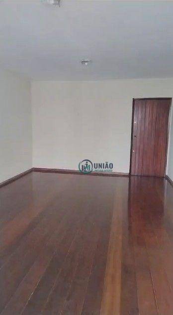 Apartamento à venda com 3 quartos, 120m² - Foto 8