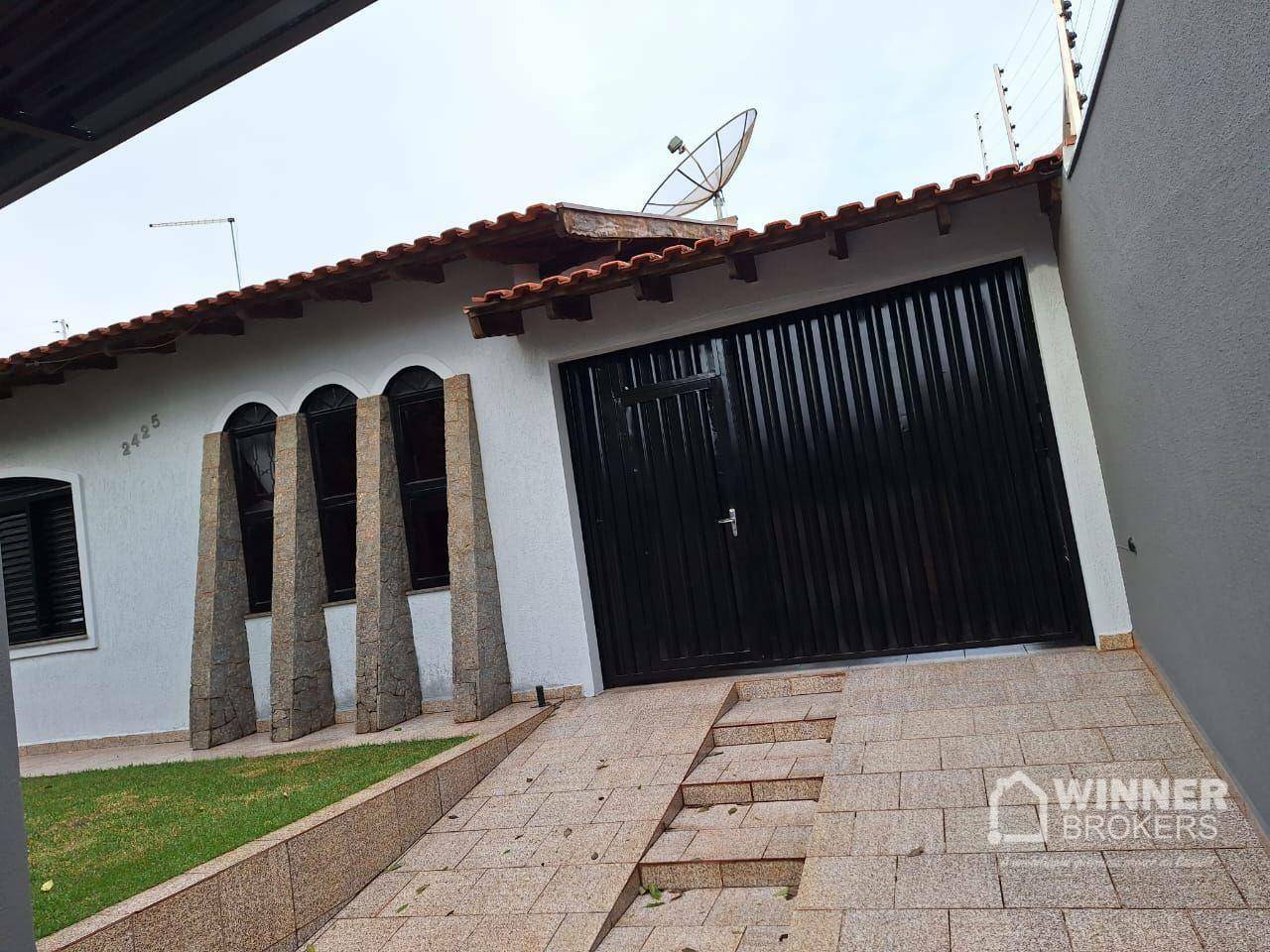 Casa à venda com 5 quartos, 273m² - Foto 2