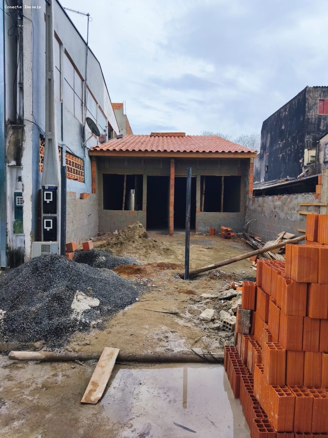 Casa à venda com 1 quarto, 41m² - Foto 1