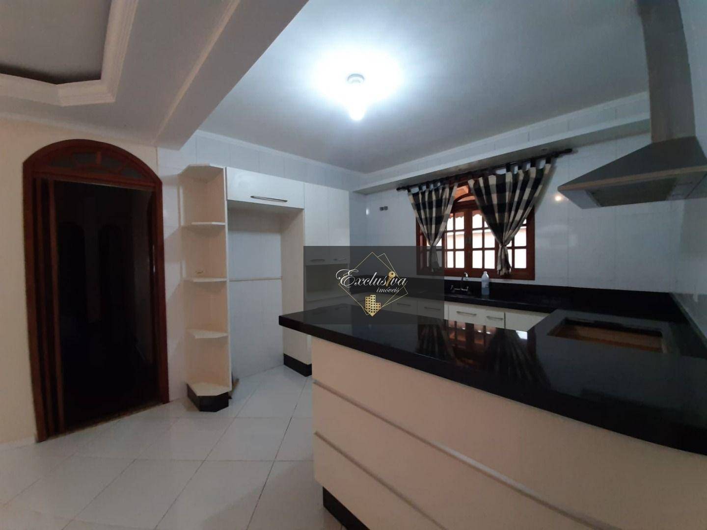 Casa, 3 quartos, 244 m² - Foto 5