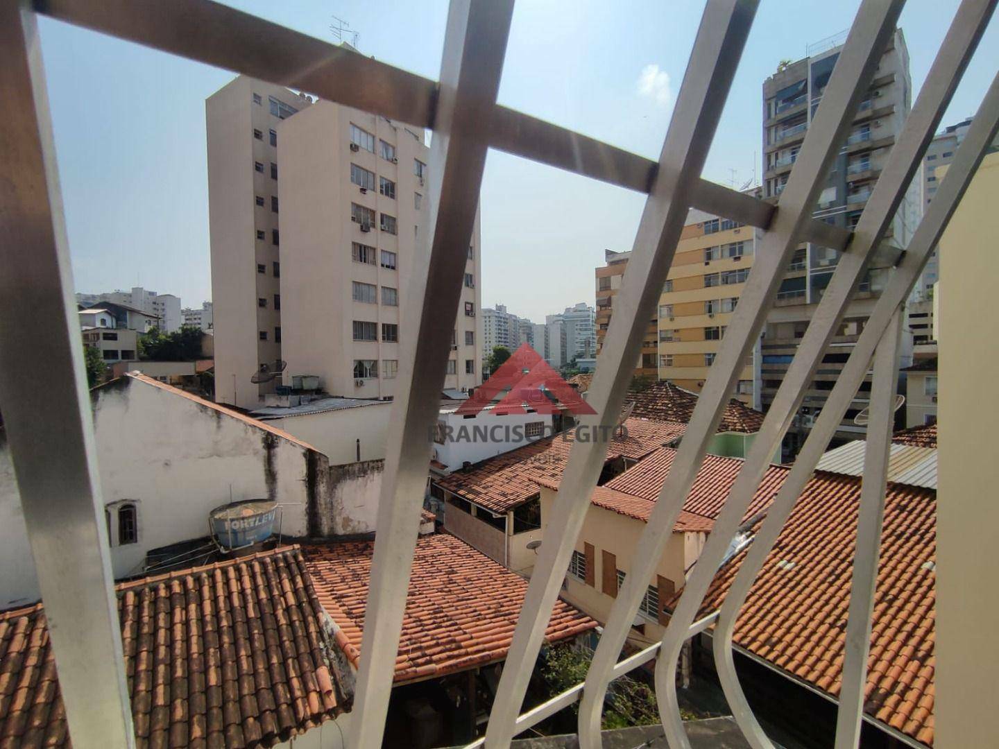 Apartamento à venda com 2 quartos, 80m² - Foto 21