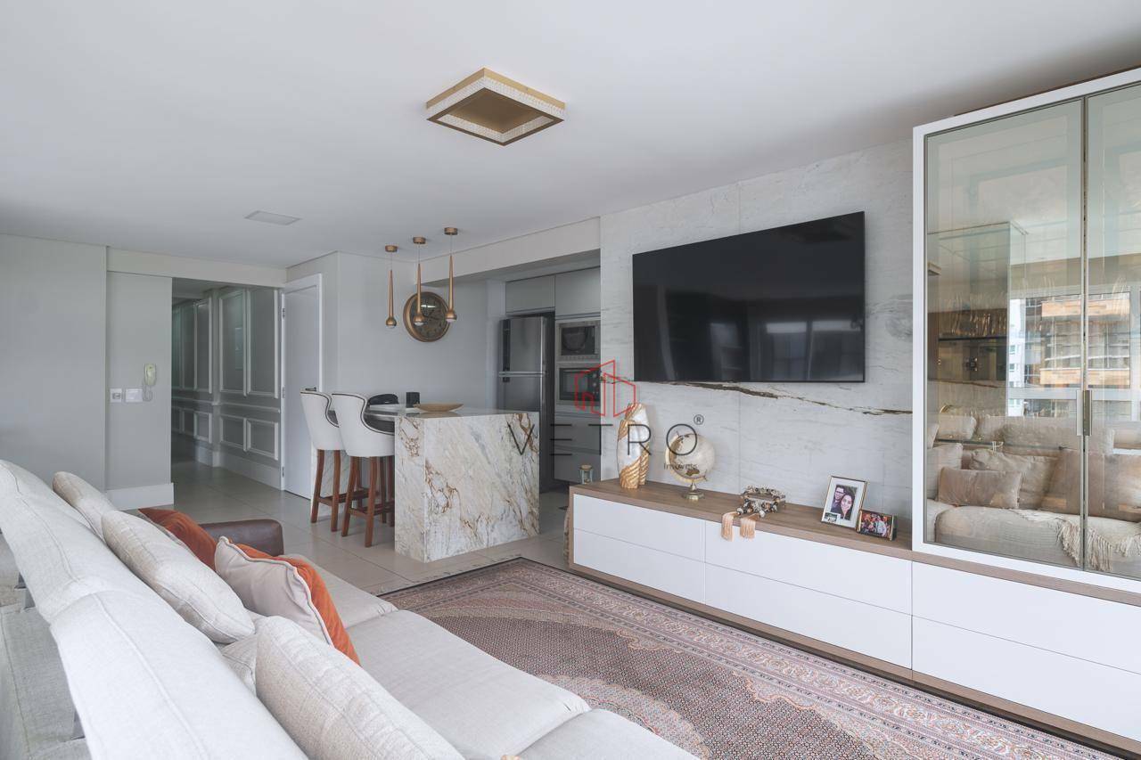 Apartamento à venda com 3 quartos, 172m² - Foto 1