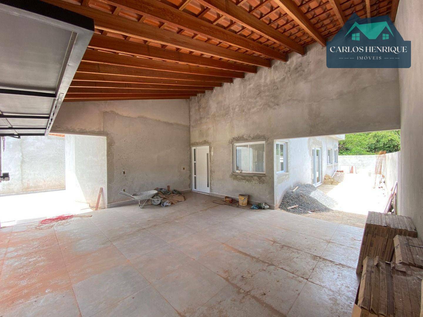 Casa à venda com 3 quartos, 150m² - Foto 1