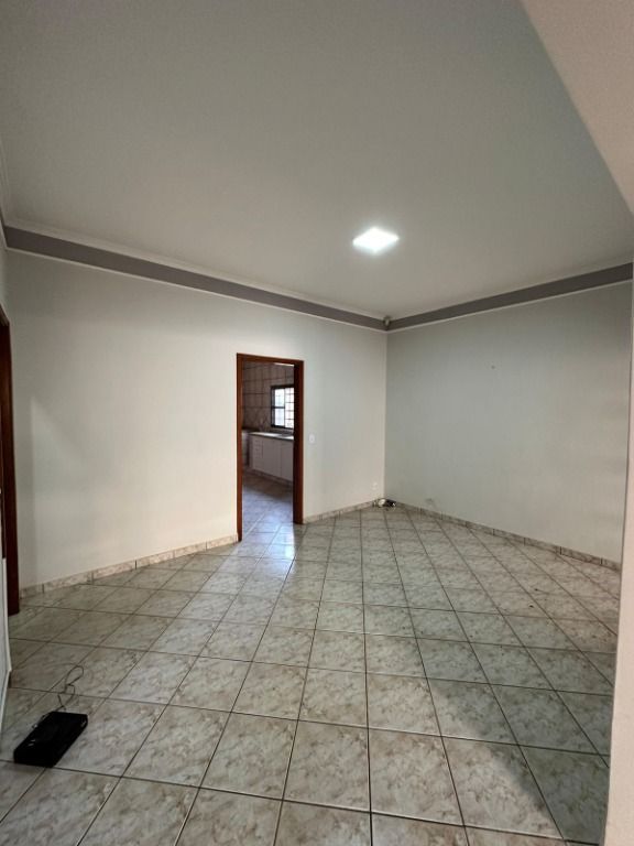 Casa à venda com 3 quartos, 373m² - Foto 28