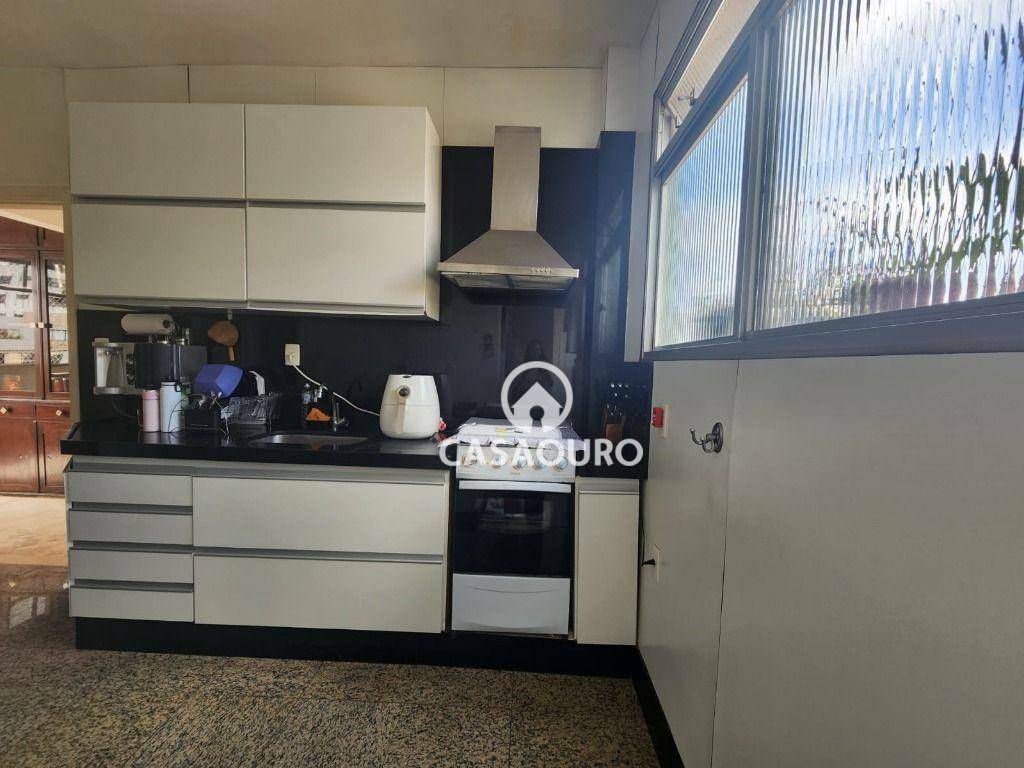 Apartamento à venda com 4 quartos, 131m² - Foto 23