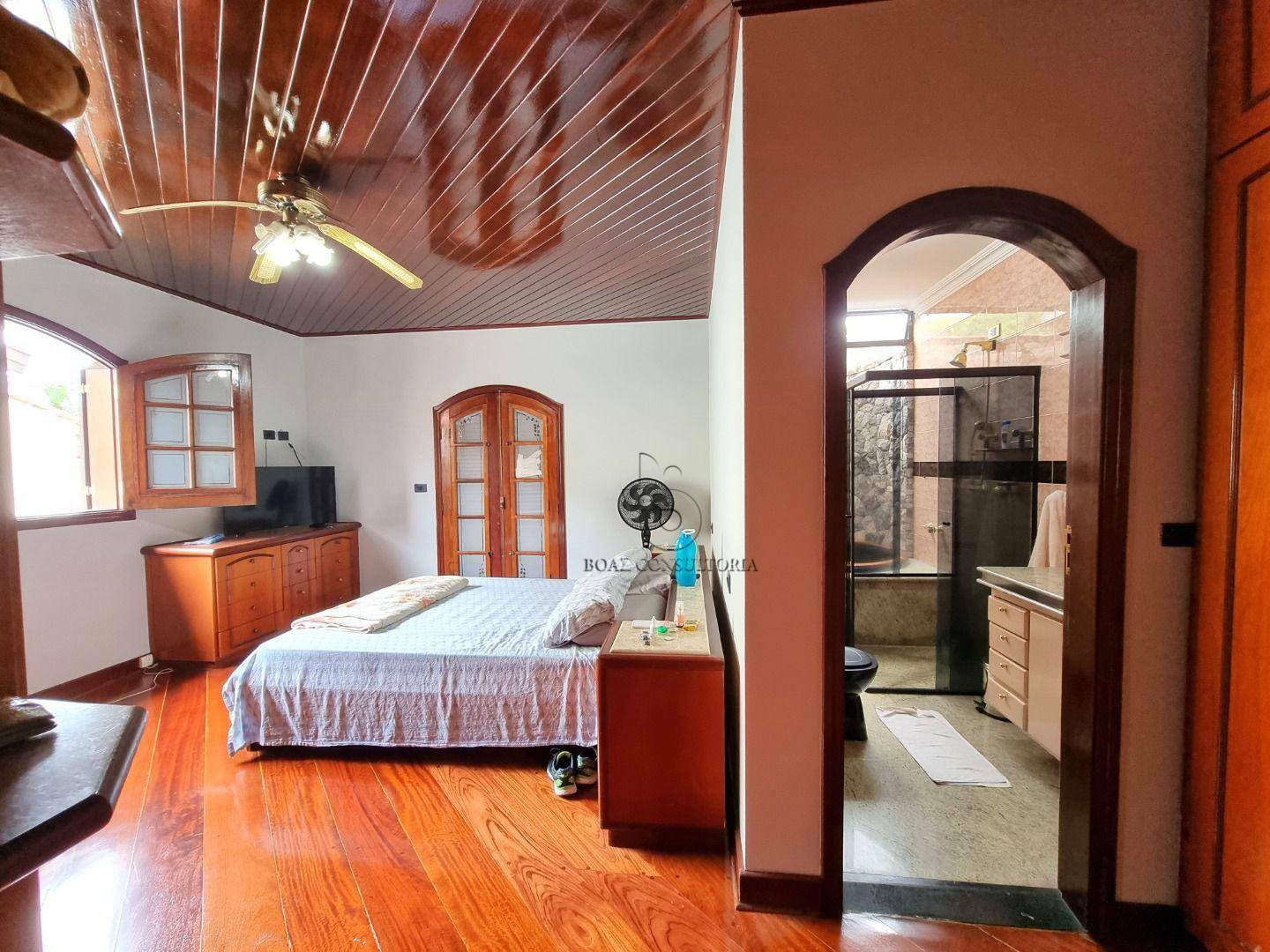 Casa de Condomínio à venda com 4 quartos, 500m² - Foto 3