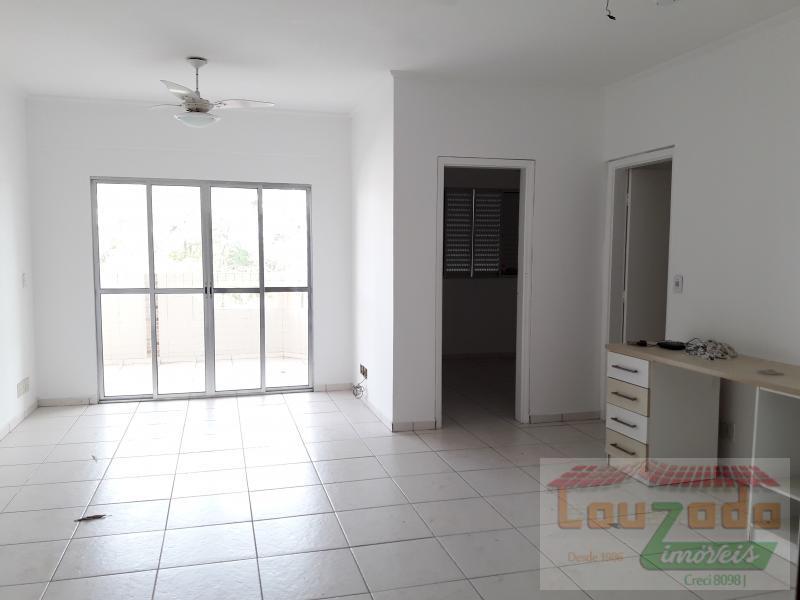 Apartamento à venda com 2 quartos, 77m² - Foto 5