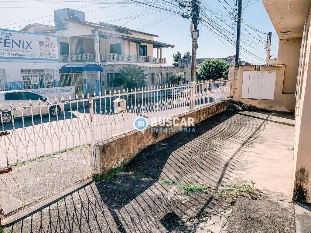 Sobrado à venda com 8 quartos, 400m² - Foto 2