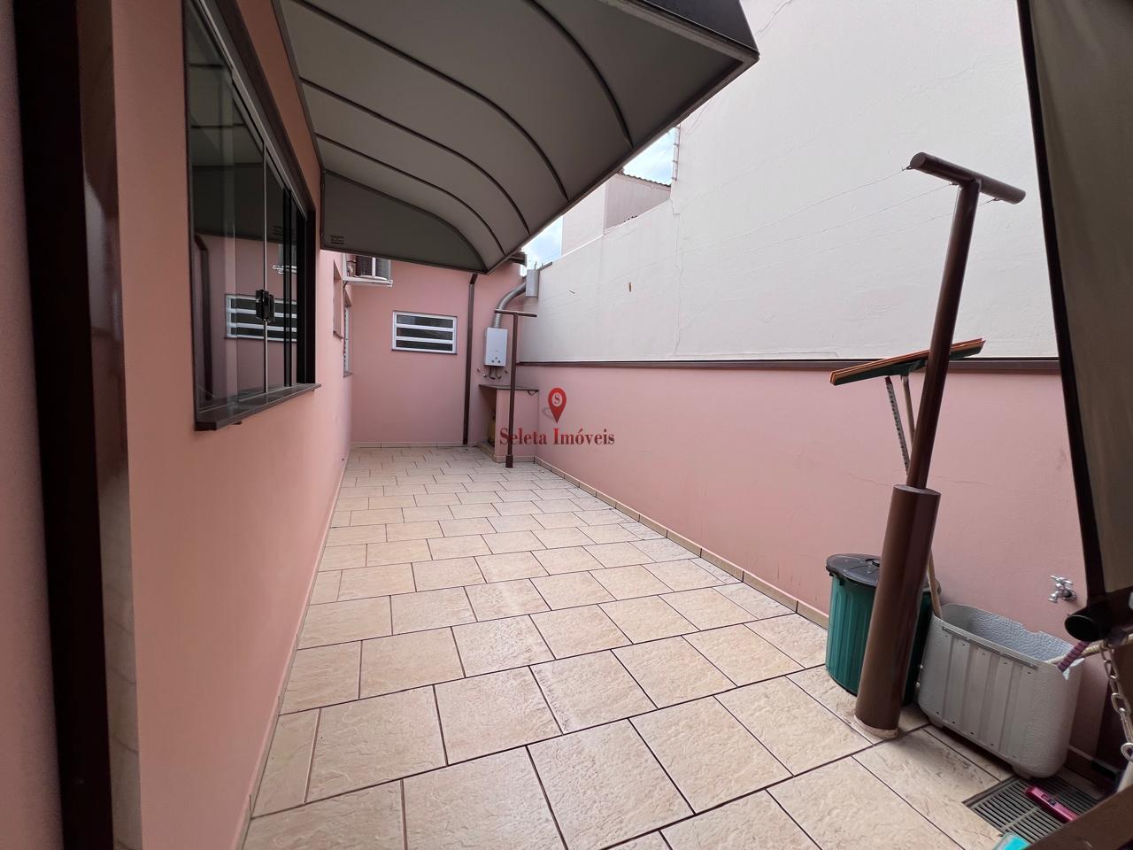 Casa à venda com 2 quartos, 180m² - Foto 19