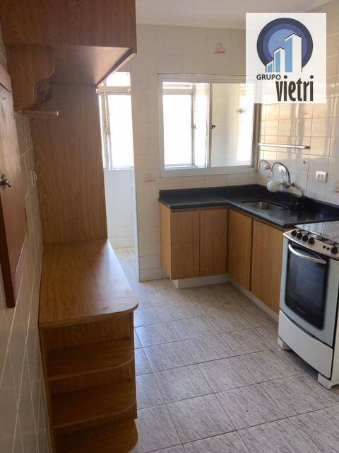 Apartamento à venda com 2 quartos, 68m² - Foto 2