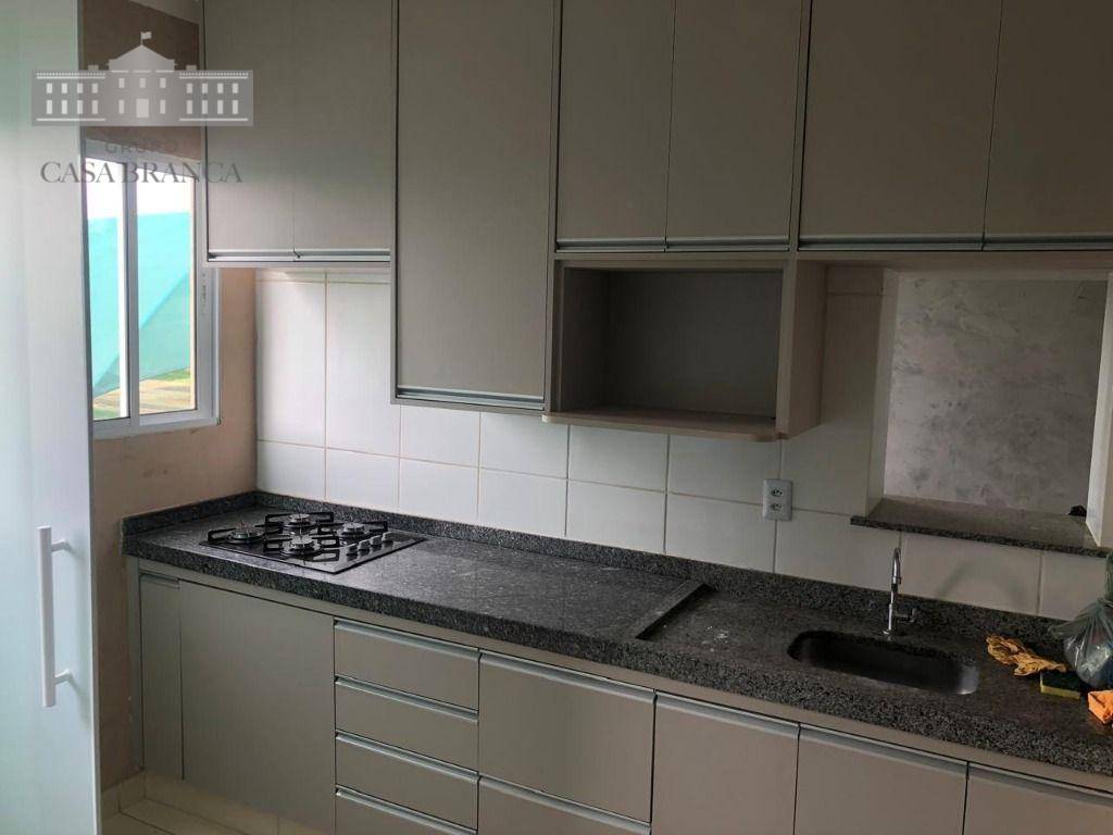 Apartamento para alugar com 2 quartos, 69m² - Foto 2