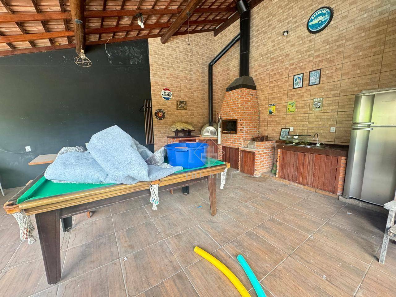 Casa à venda com 4 quartos, 250m² - Foto 27