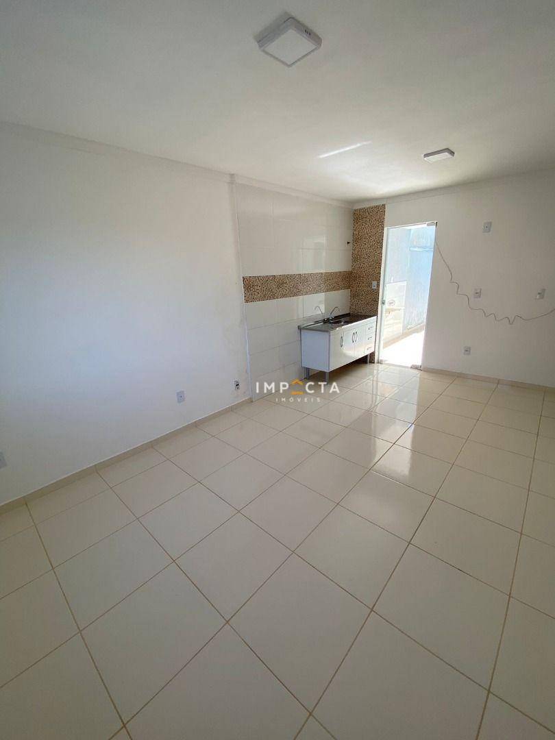 Apartamento à venda com 2 quartos, 61m² - Foto 2