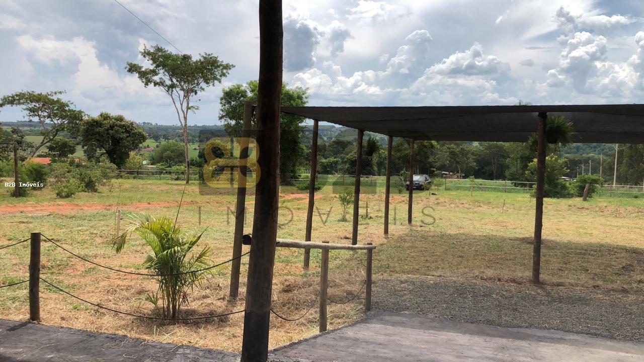 Fazenda à venda com 2 quartos, 240m² - Foto 9