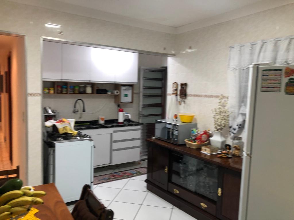 Casa à venda com 4 quartos, 96m² - Foto 18