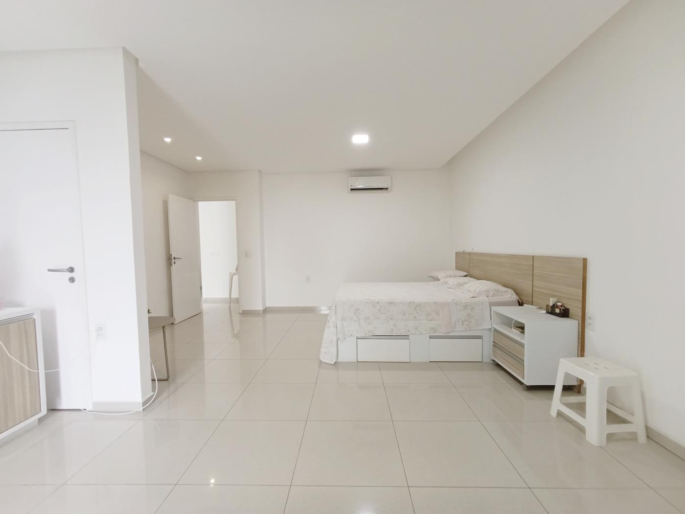 Casa de Condomínio para alugar com 4 quartos, 420m² - Foto 11