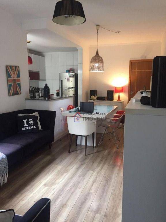 Apartamento à venda com 3 quartos, 80m² - Foto 1